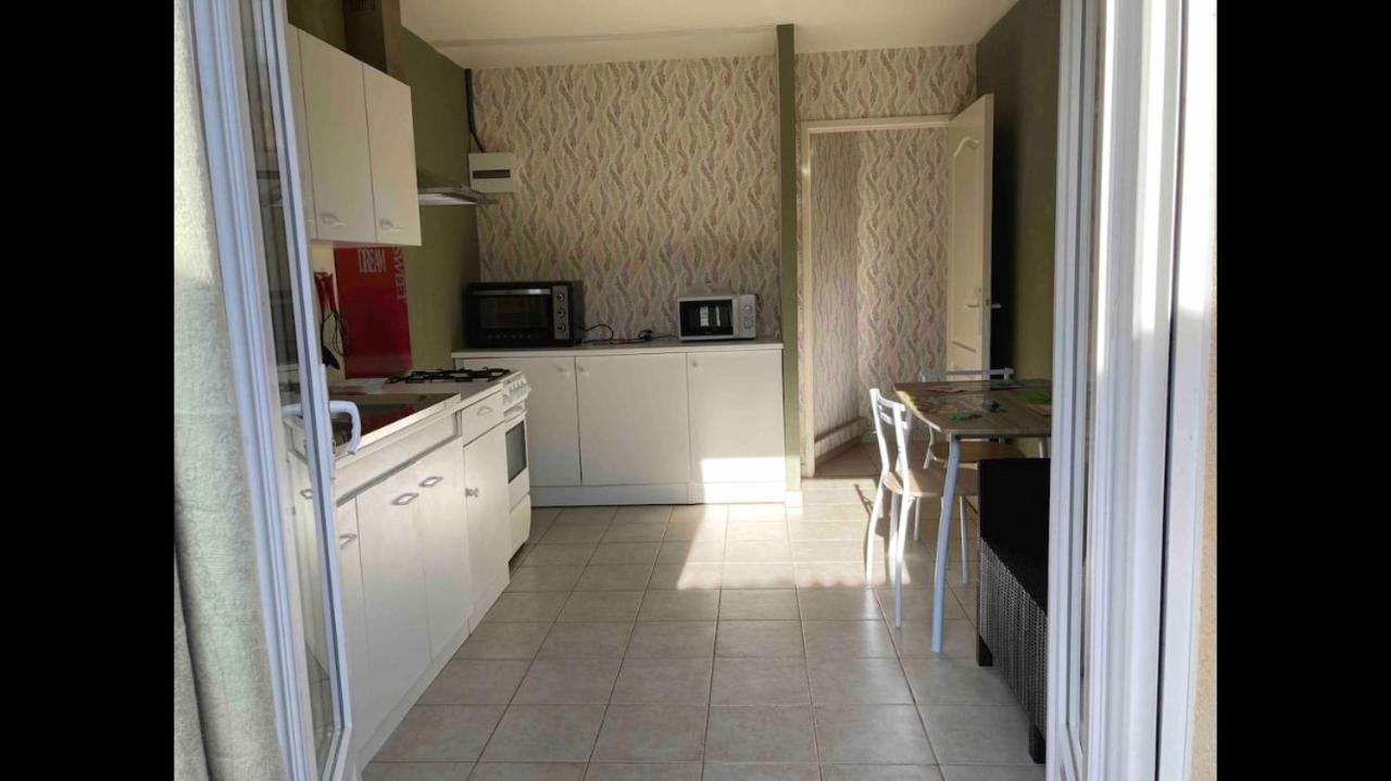 Appartement Vert, Compreignac Eksteriør billede