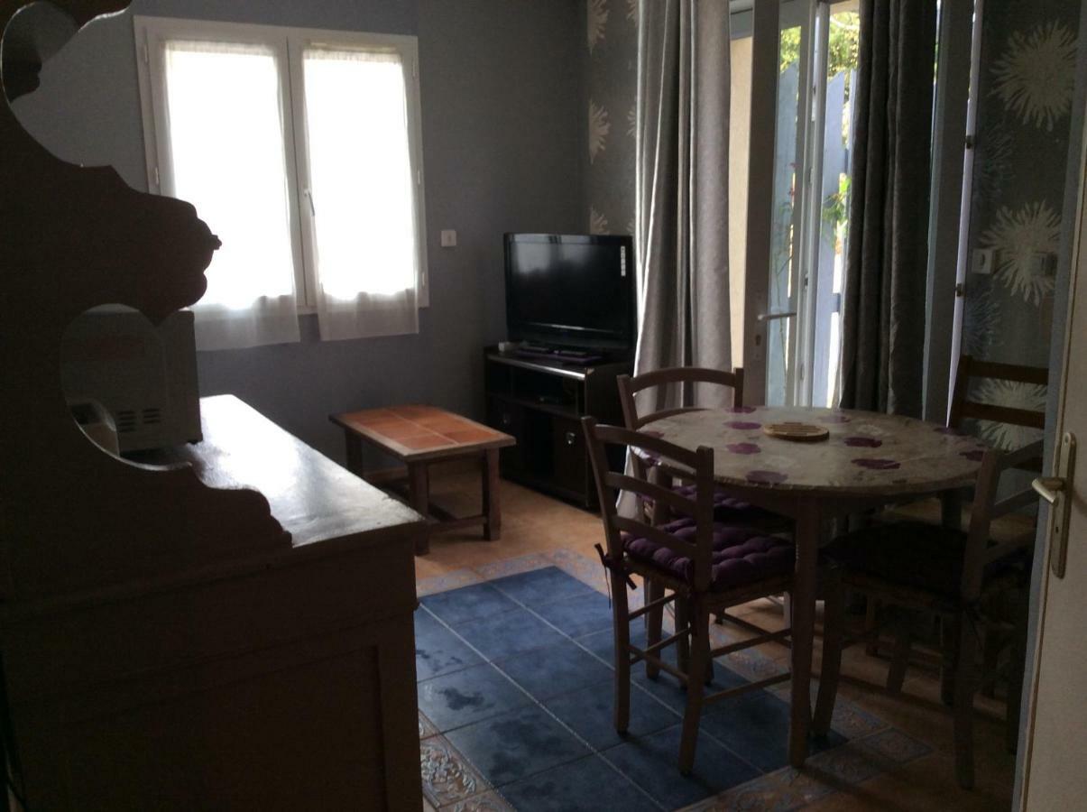 Appartement Vert, Compreignac Eksteriør billede